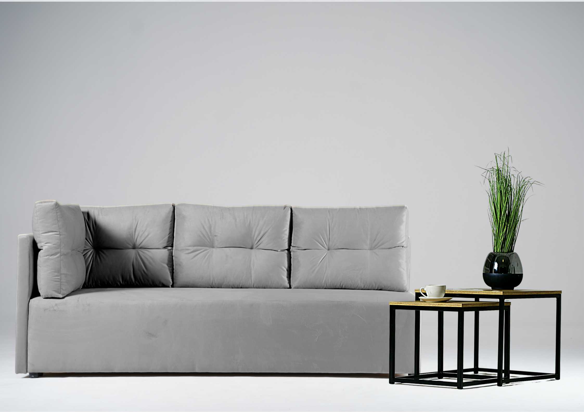 Szara sofa do salonu